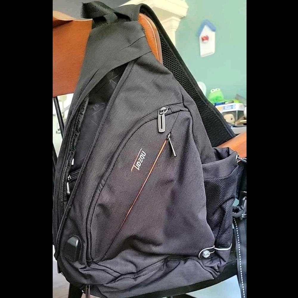 NWOT SLING BAG